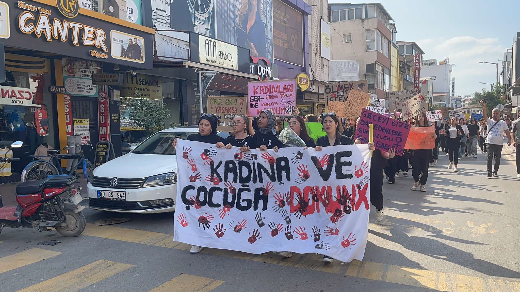 Öğrencilerden Kadına Ve Çocuğa Şiddete Tepki (6)