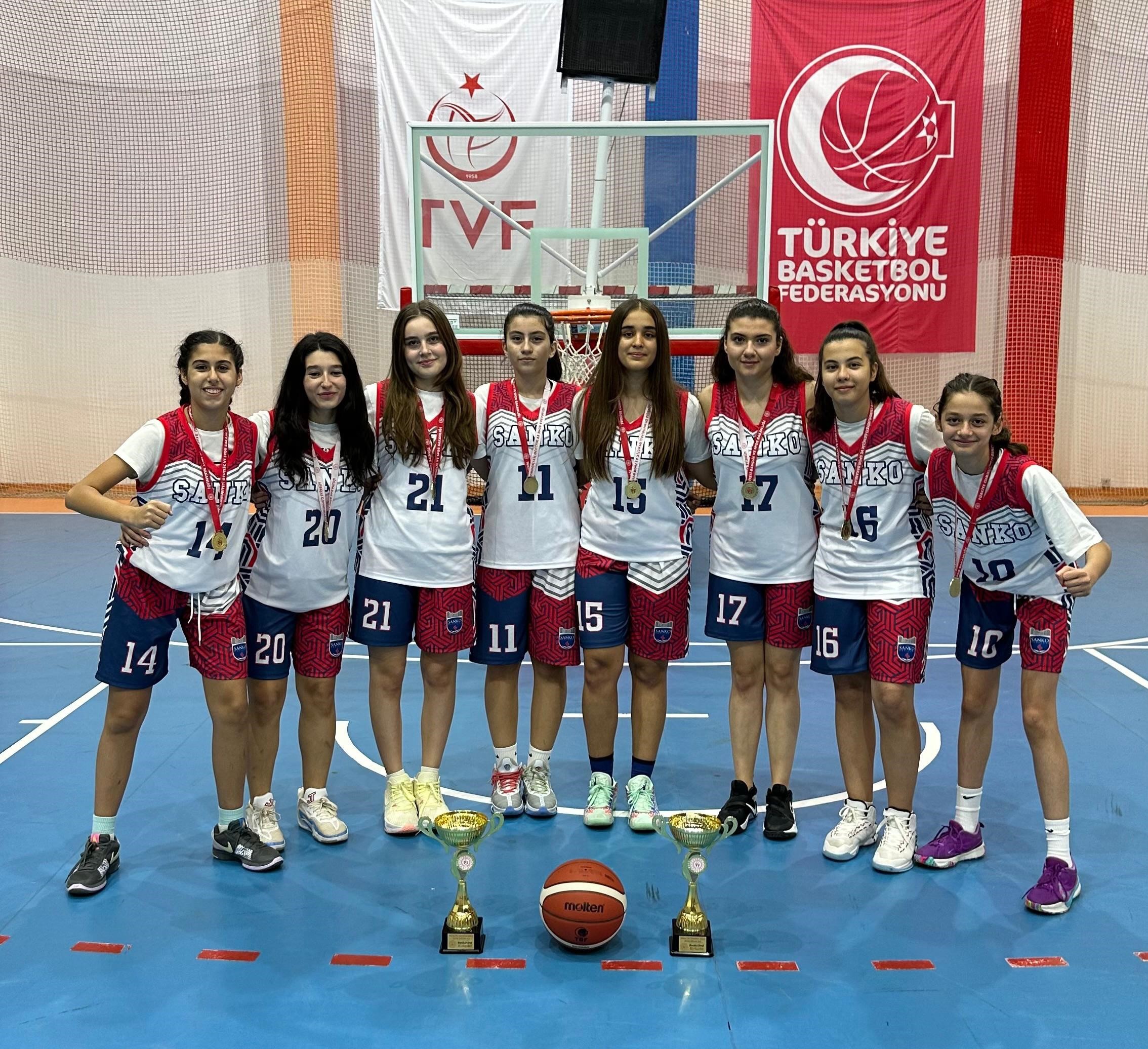 Sanko Okulları’ndan Basketbolda Büyük Başarı