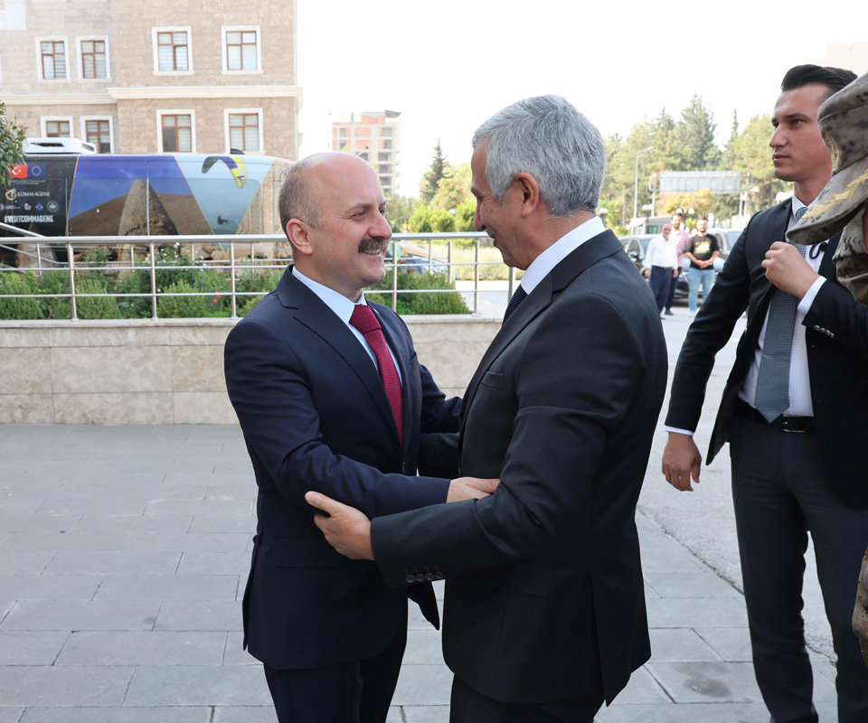 Vali Ünlüer, Adıyaman’ın Yerel Yöneticileriyle Bir Araya Geldi (7)