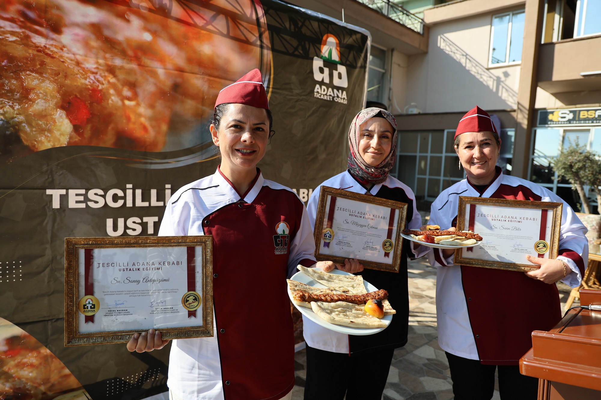 Adana Kebabı Eğitimi 50 Kursiyer Sertifikayla Mezun Oldu