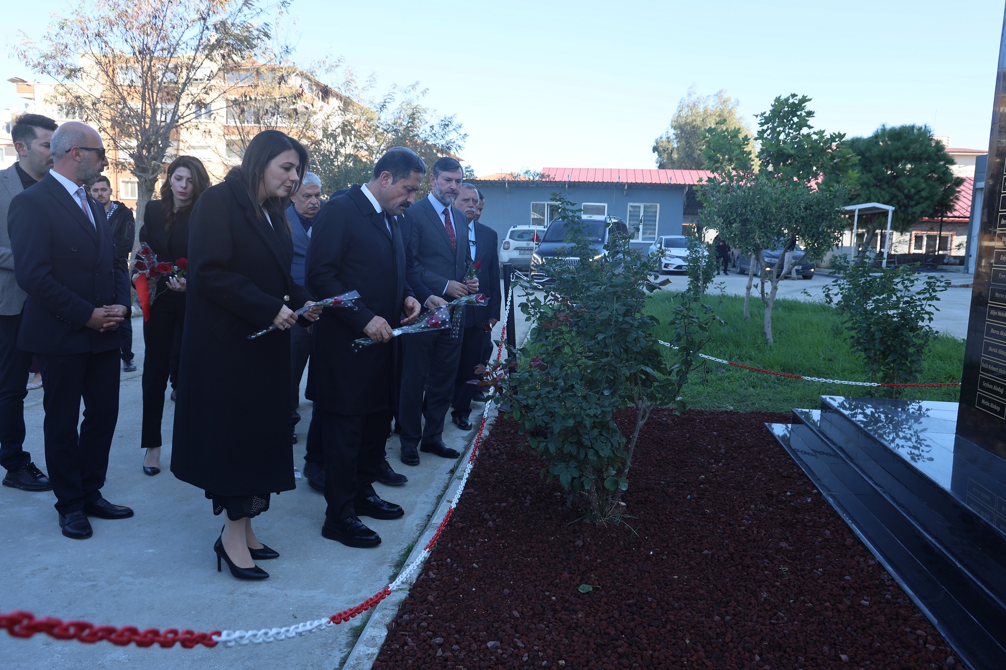 Asrın Felaketinin Kahramanları İçin Anıt (2)