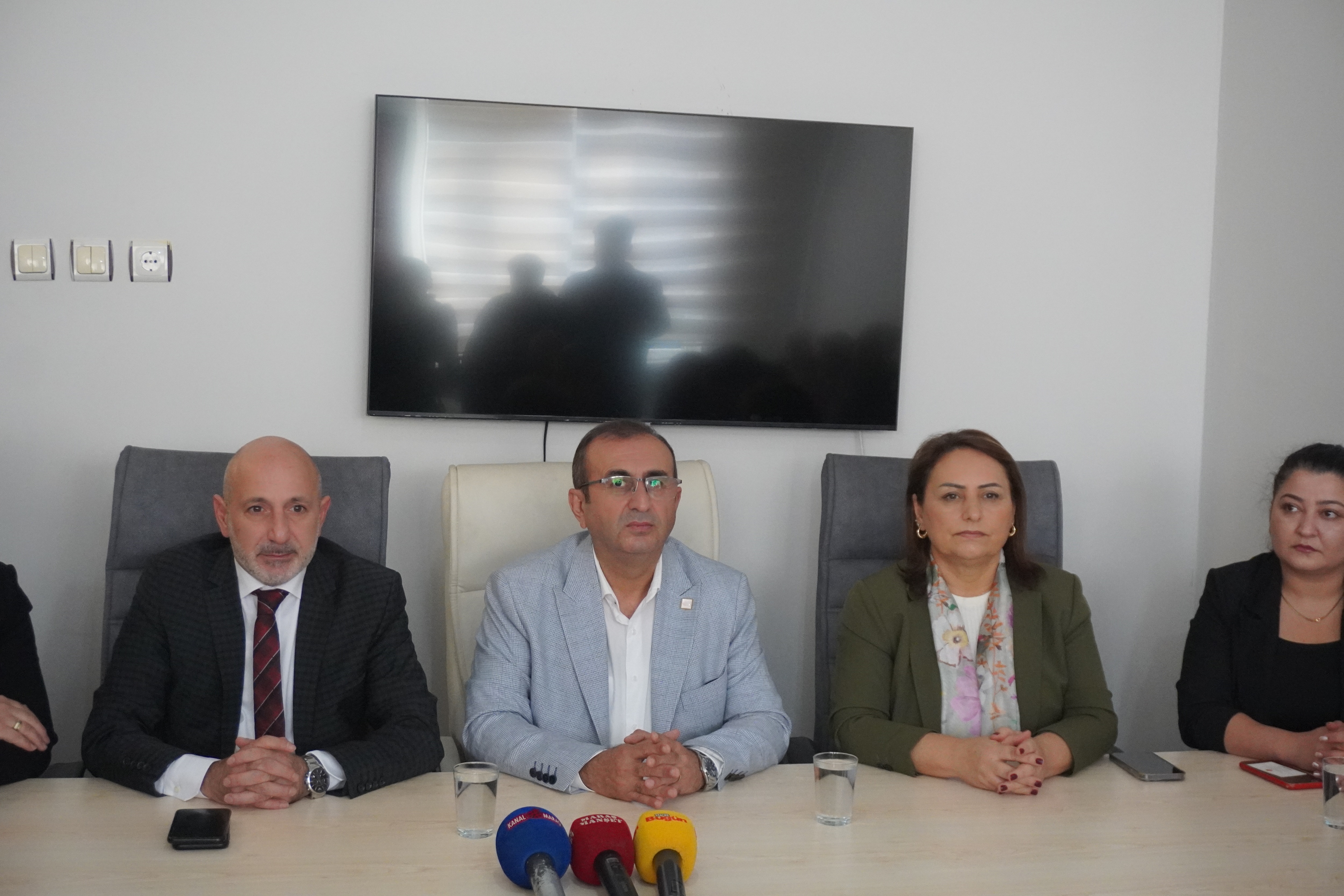 Chp Heyeti Kahramanmaraş'ta Deprem Ve Ekonomik Krizi Çözmek İçin Sahada (6)