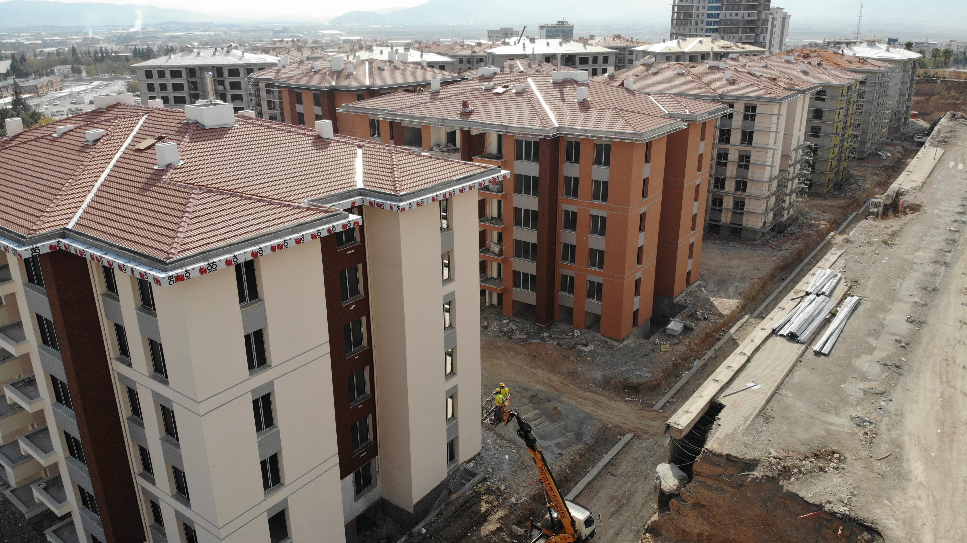 Kahramanmaraş’ta Ebrar Sitesi Yeniden Hayat Buluyor (7)