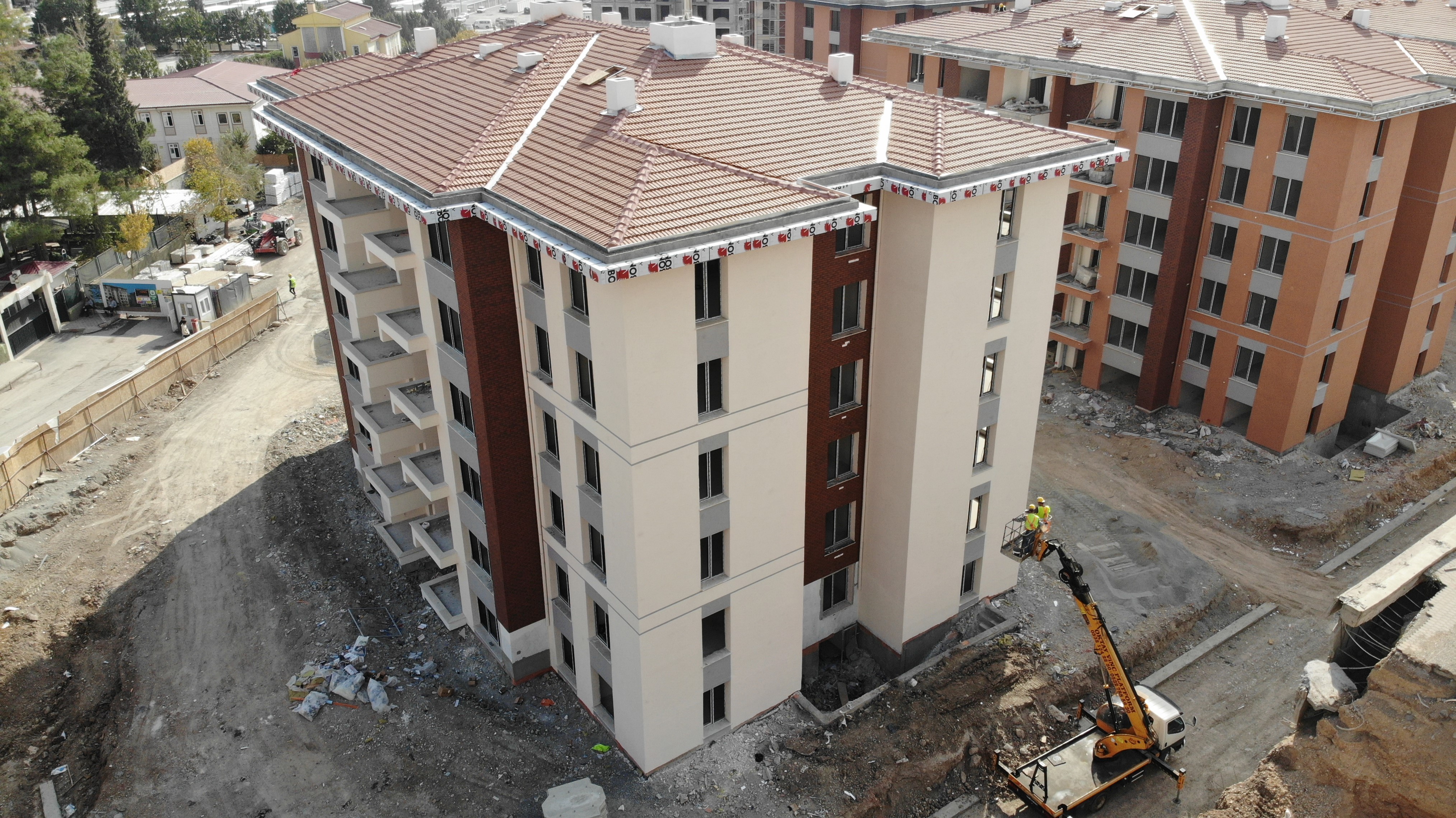 Kahramanmaraş’ta Ebrar Sitesi Yeniden Hayat Buluyor (8)