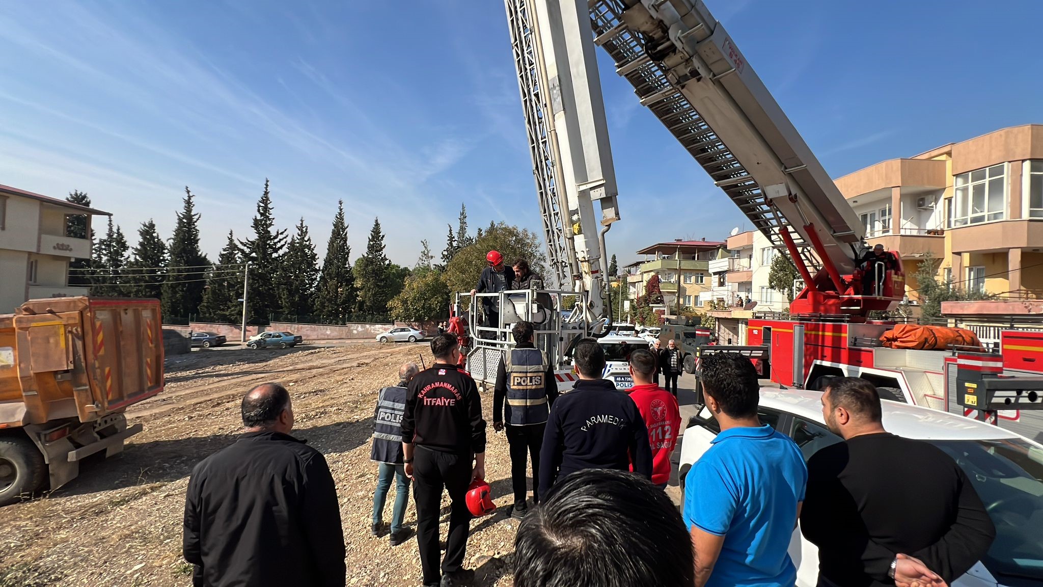 Kahramanmaraş’ta Rehin Alınan Aileyi Özel Harekat Polisi Kurtardı (2)