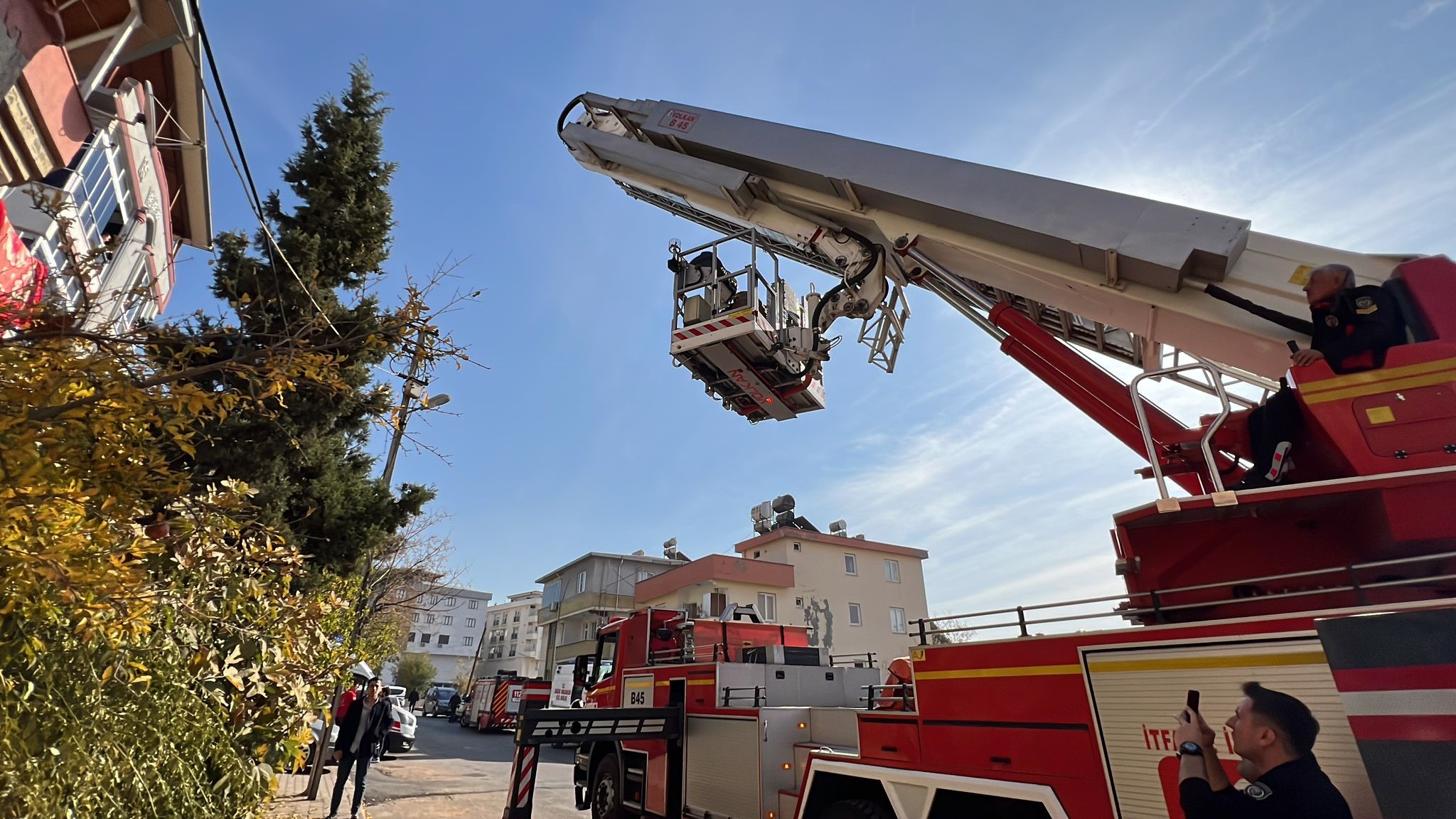 Kahramanmaraş’ta Rehin Alınan Aileyi Özel Harekat Polisi Kurtardı (6)