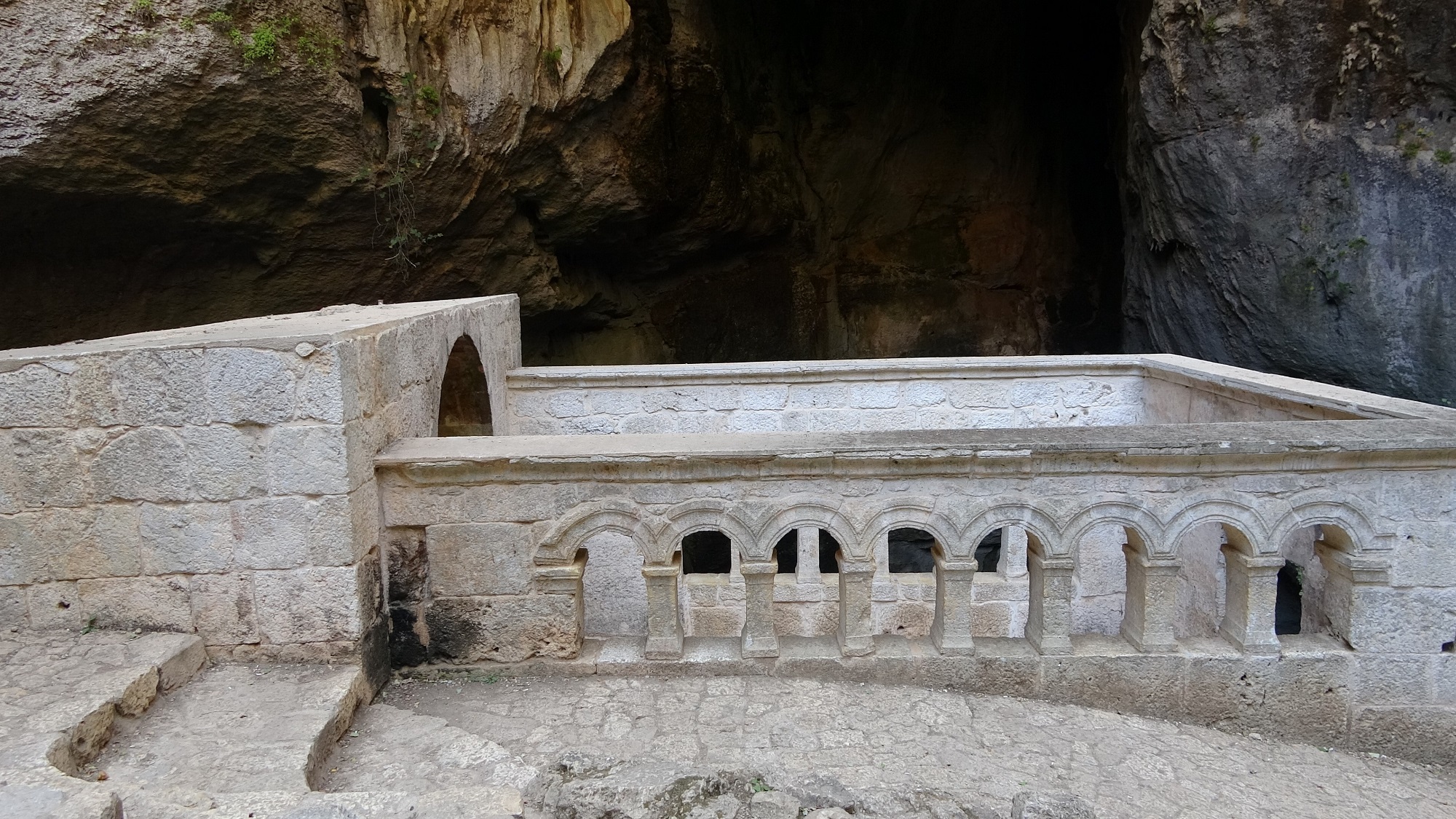 Turist Akını Cennet Ve Cehennem Obrukları Yoğun İlgi Gördü (5)