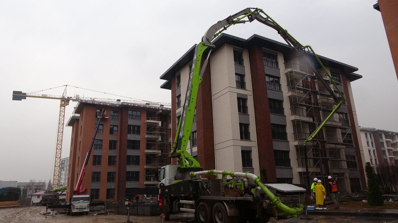 Kahramanmaraş'ta İnşaat Çalışmaları Kışa Rağmen Aralıksız Sürüyor (7)