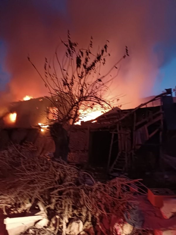 Sabah Yangını, İki Evi Küle Çevirdi (2)