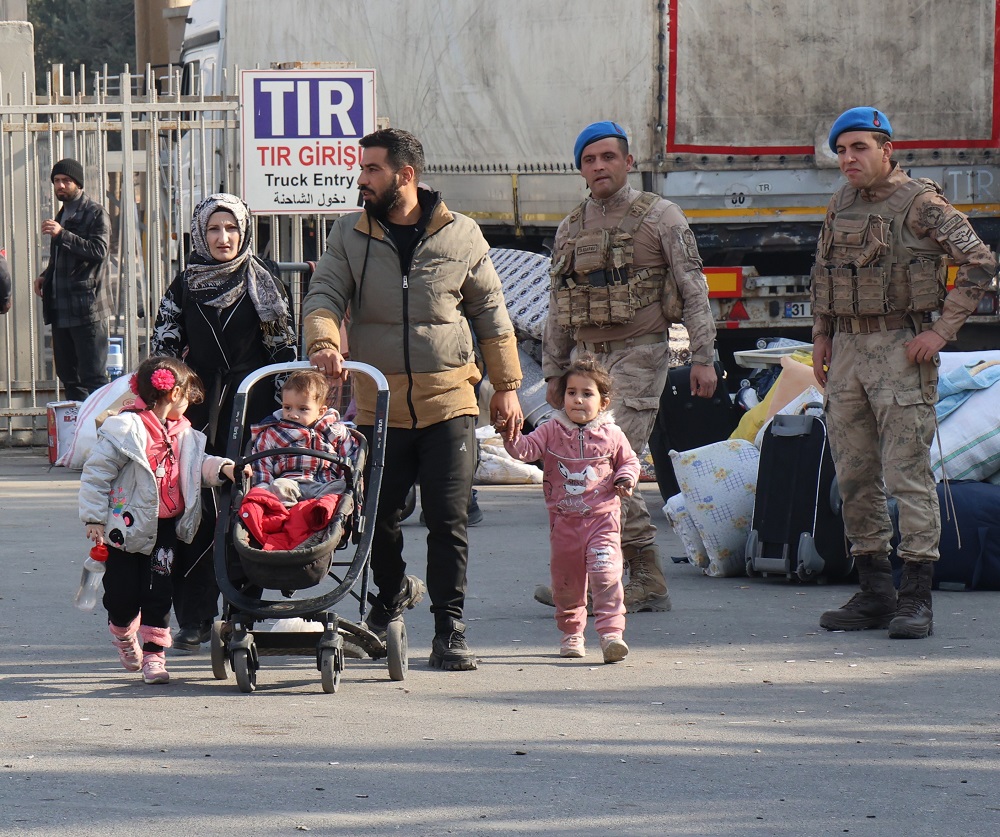 Suriyeliler Cilvegözü’nden Ülkelerine Dönüş Yapıyor (1)-2