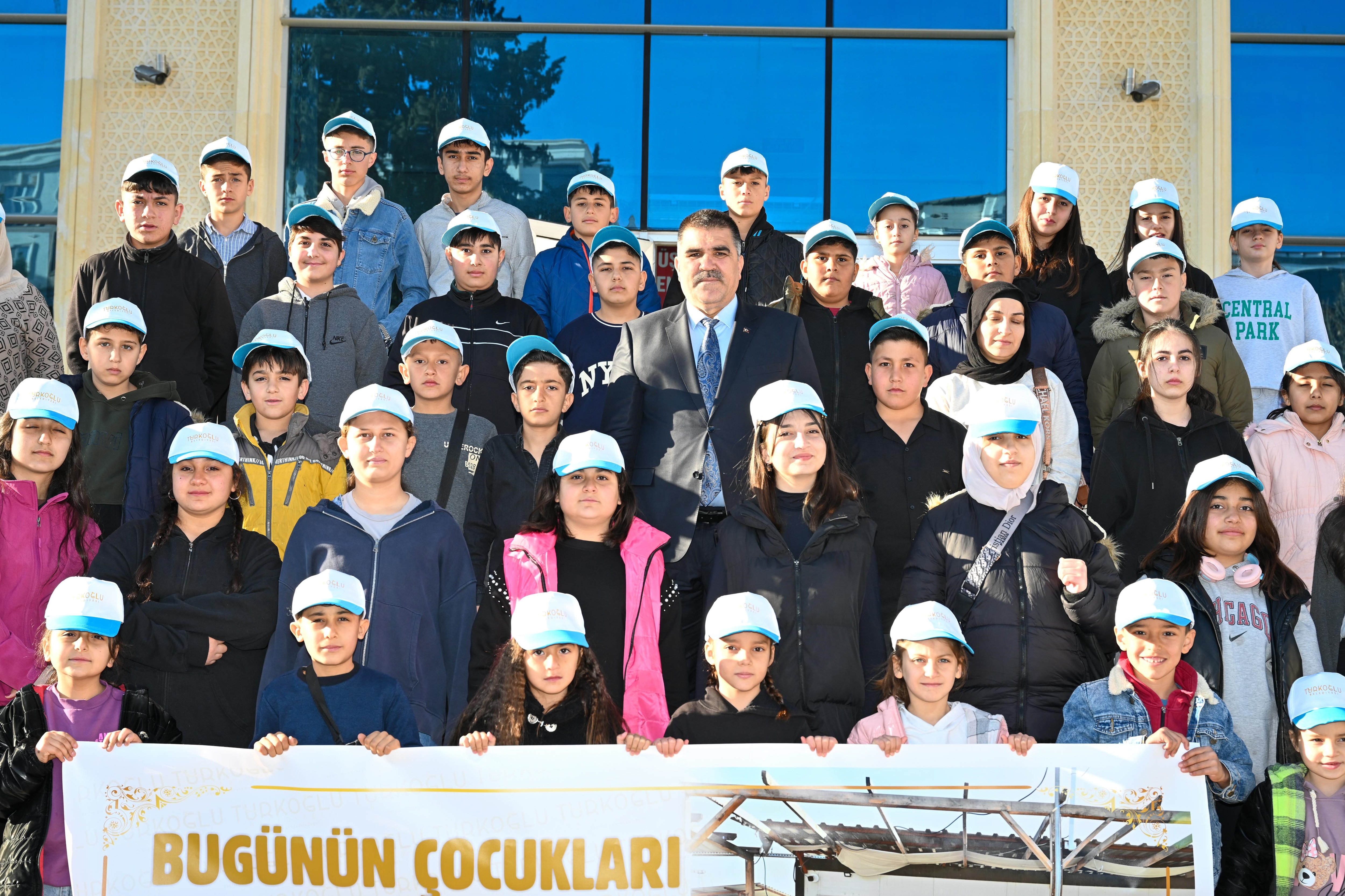 Başkan Karaca'dan Çocuklara Tatil Hediyesi (1)