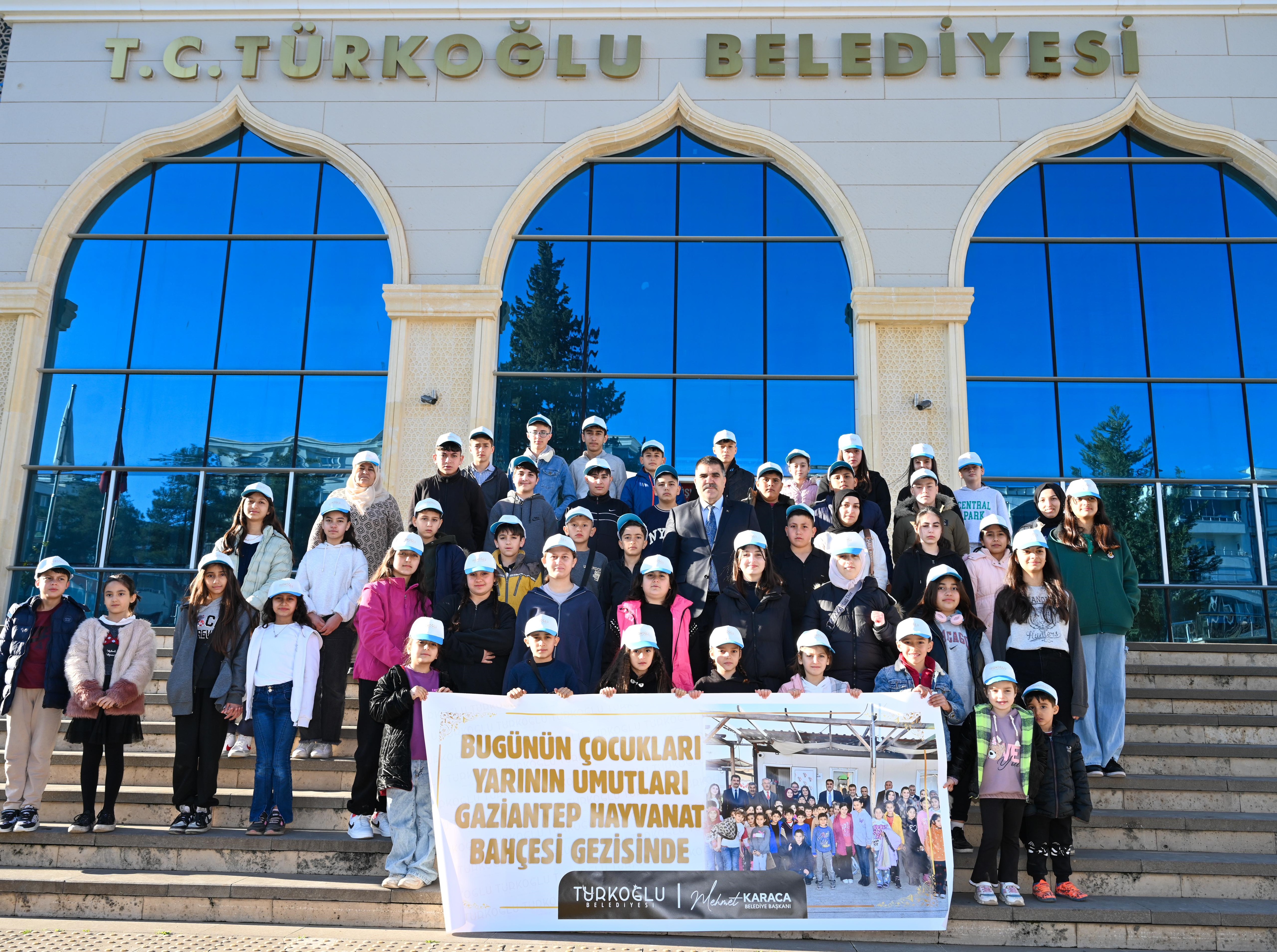 Başkan Karaca'dan Çocuklara Tatil Hediyesi (2)