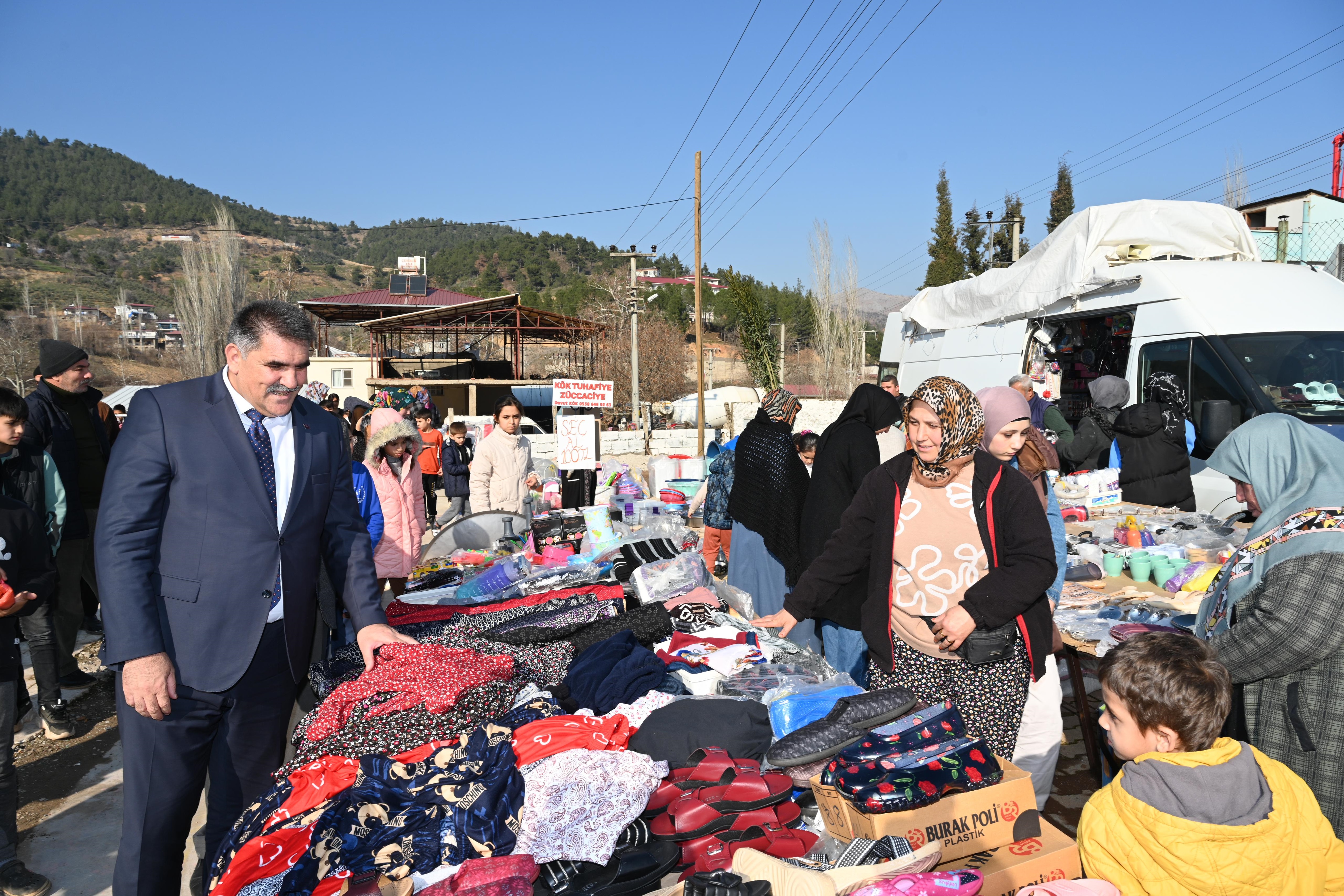 Başkan Mehmet Karaca Yeşilyöre’ye Semt Pazarı Kazandırdı (4)