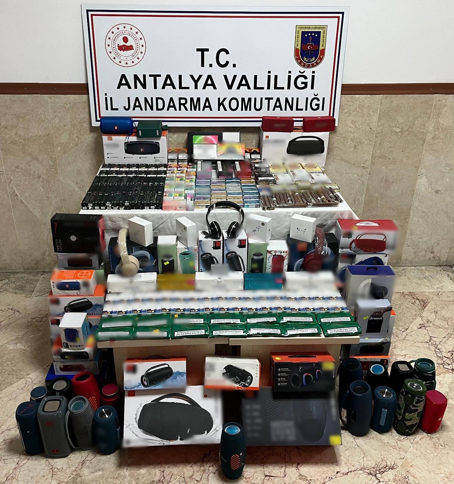 Kaçak Tütün Ve Eşya Operasyonu