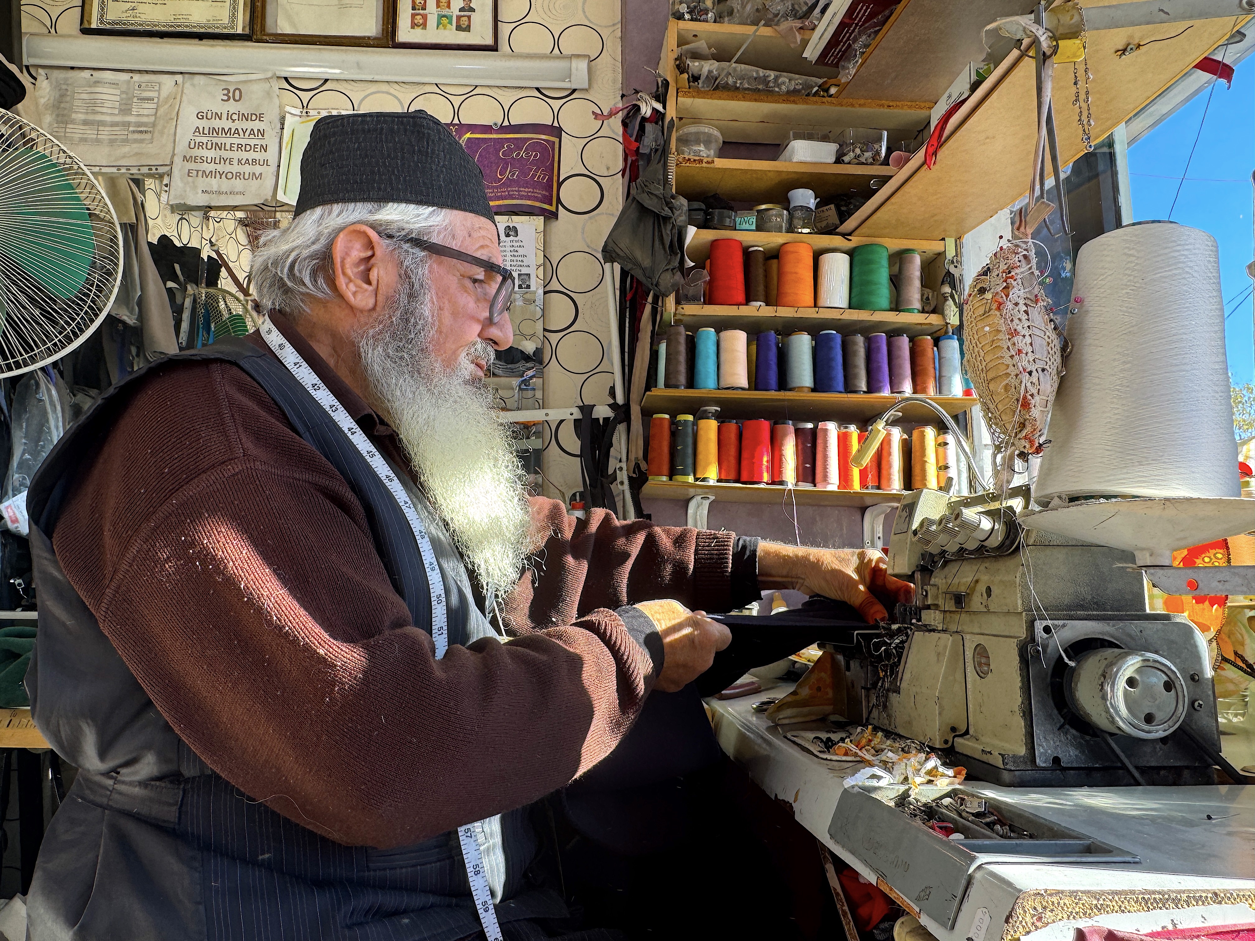 Kahramanmaraşlı Usta Terzi 82 Yaşında Mesleğine Hâlâ Aşık (4)