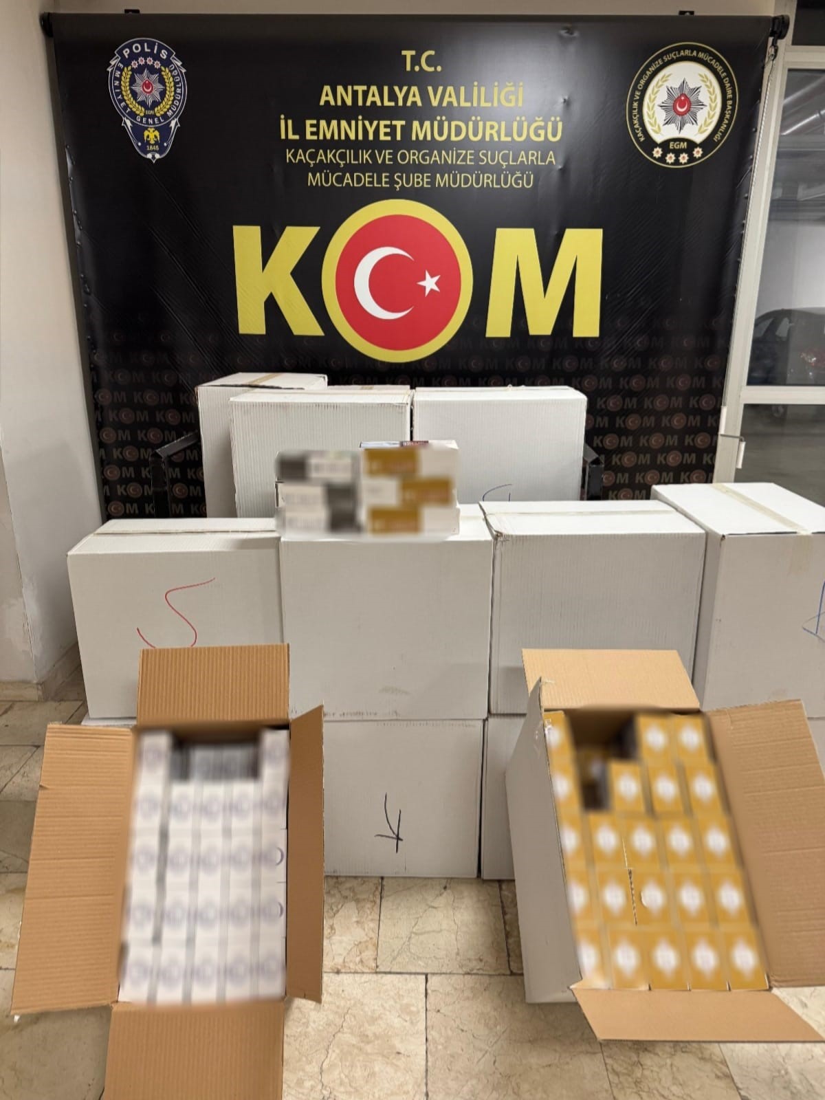 Büyük Operasyon 14 Tutuklama Ve Kaçak Eşyalar Ele Geçirildi (4)