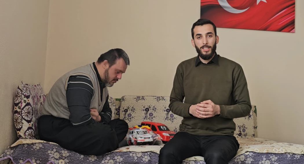 Down Sendromlu Gencin İmam Sevgisi Duygulandırdı (1)