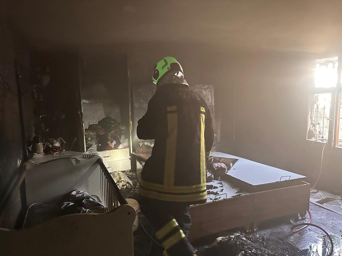 Ev Yangını Büyümeden Söndürüldü, Ev Kullanılamaz Hale Geldi (2)