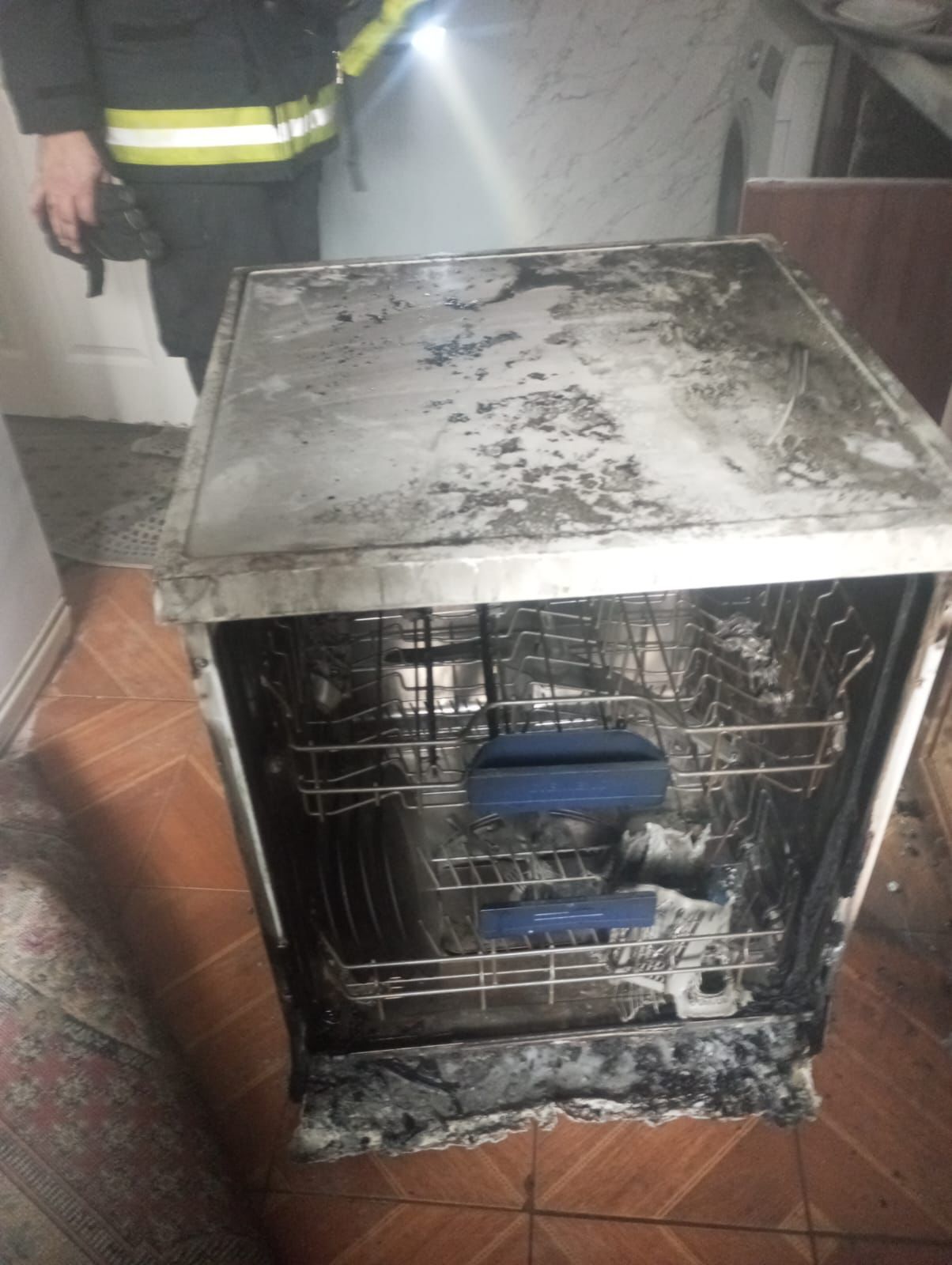 Kahramanmaraş’ta Bulaşık Makinesi Yangın Çıkardı! (2)