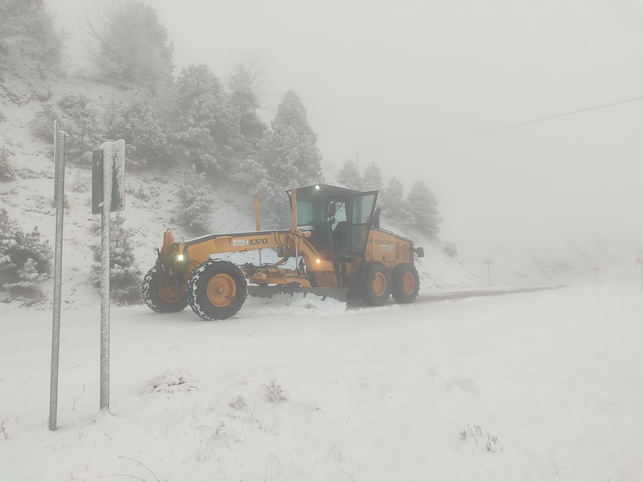 Kahramanmaraş’ta Kar Yağışı, 66 Mahallenin Yollarını Kapattı (2)