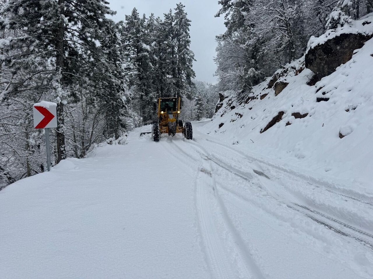 Kahramanmaraş’ta Kar Yağışı, 66 Mahallenin Yollarını Kapattı (4)