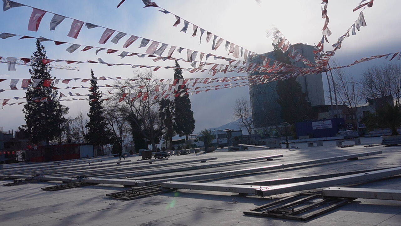 Kahramanmaraş'ta Ramazan Ayına Yönelik Hazırlıklar Başladı . Her Yıl Olduğu Gibi, Bu Yıl Da Milli Irade Meydanında Iftar Çadırı Kuruluyor (1)