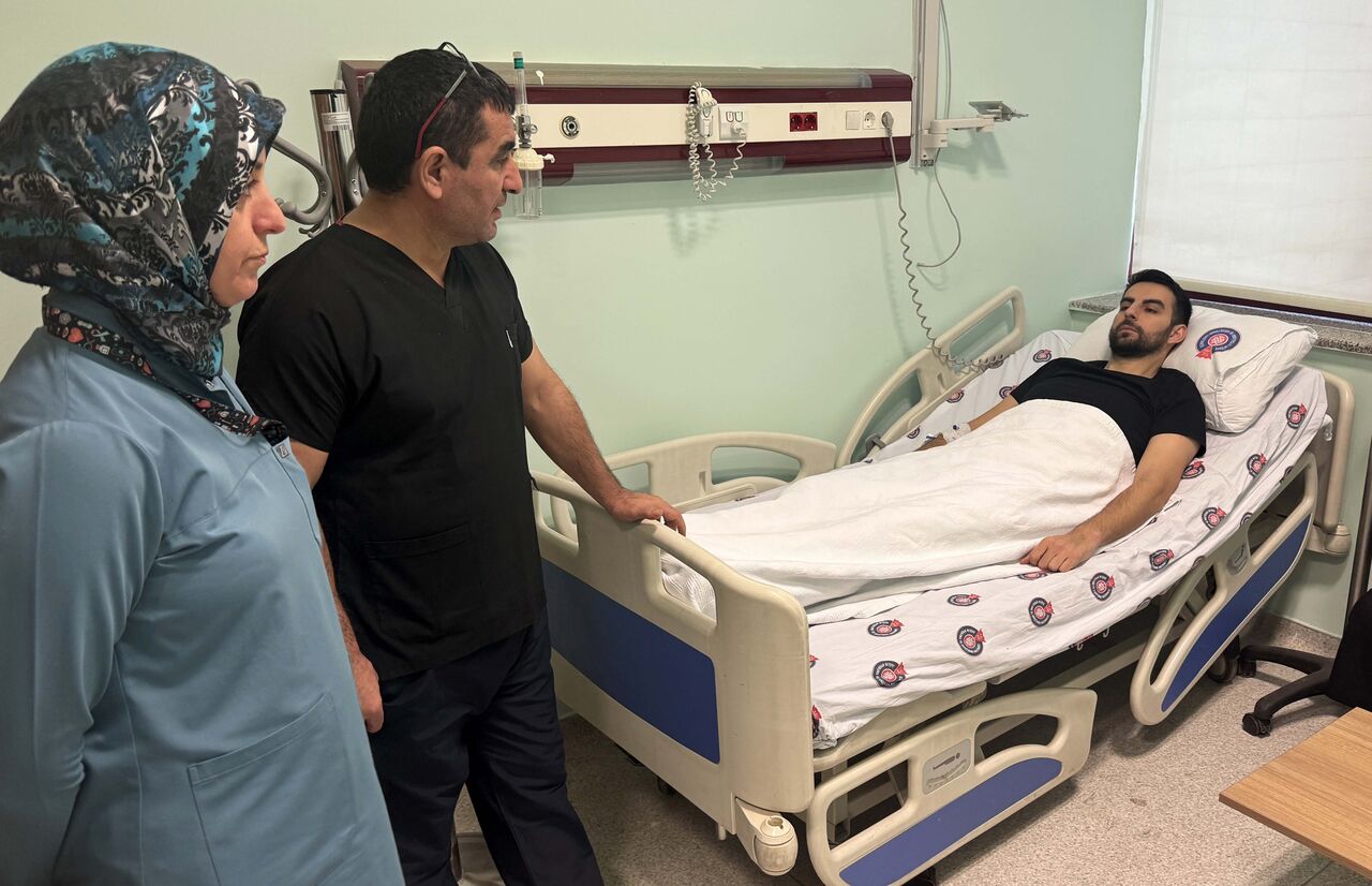 Kahramanmaraş’ta Sağlık Mucizesi 5 Santimetrelik Tümör Hibrit Cerrahiyle Çıkarıldı! (3)