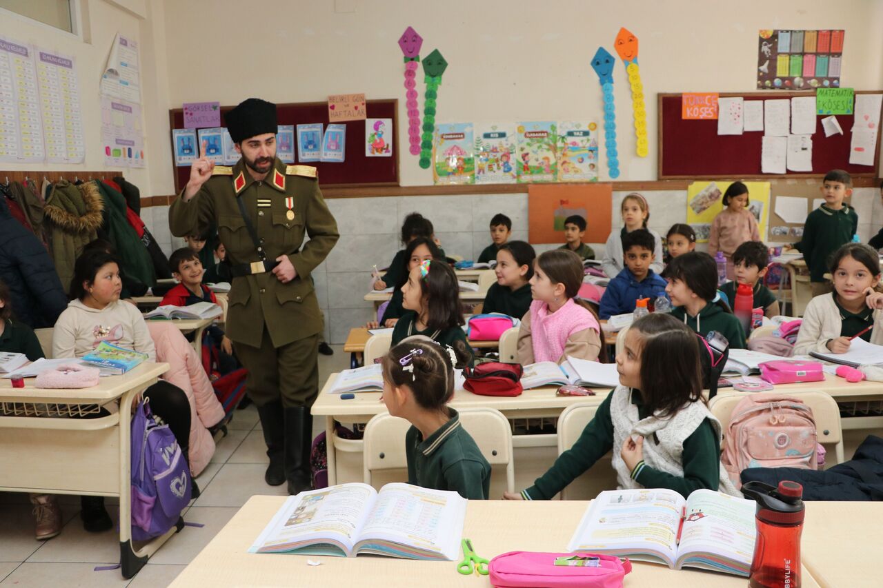 Kahramanmaraş’ta Tarihi Çat Kapı Ziyaretleriyle Milli Mücadele Anlatıldı (3)