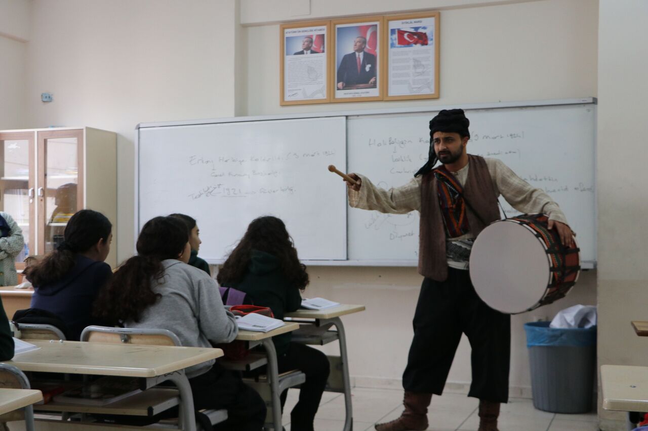 Kahramanmaraş’ta Tarihi Çat Kapı Ziyaretleriyle Milli Mücadele Anlatıldı (5)