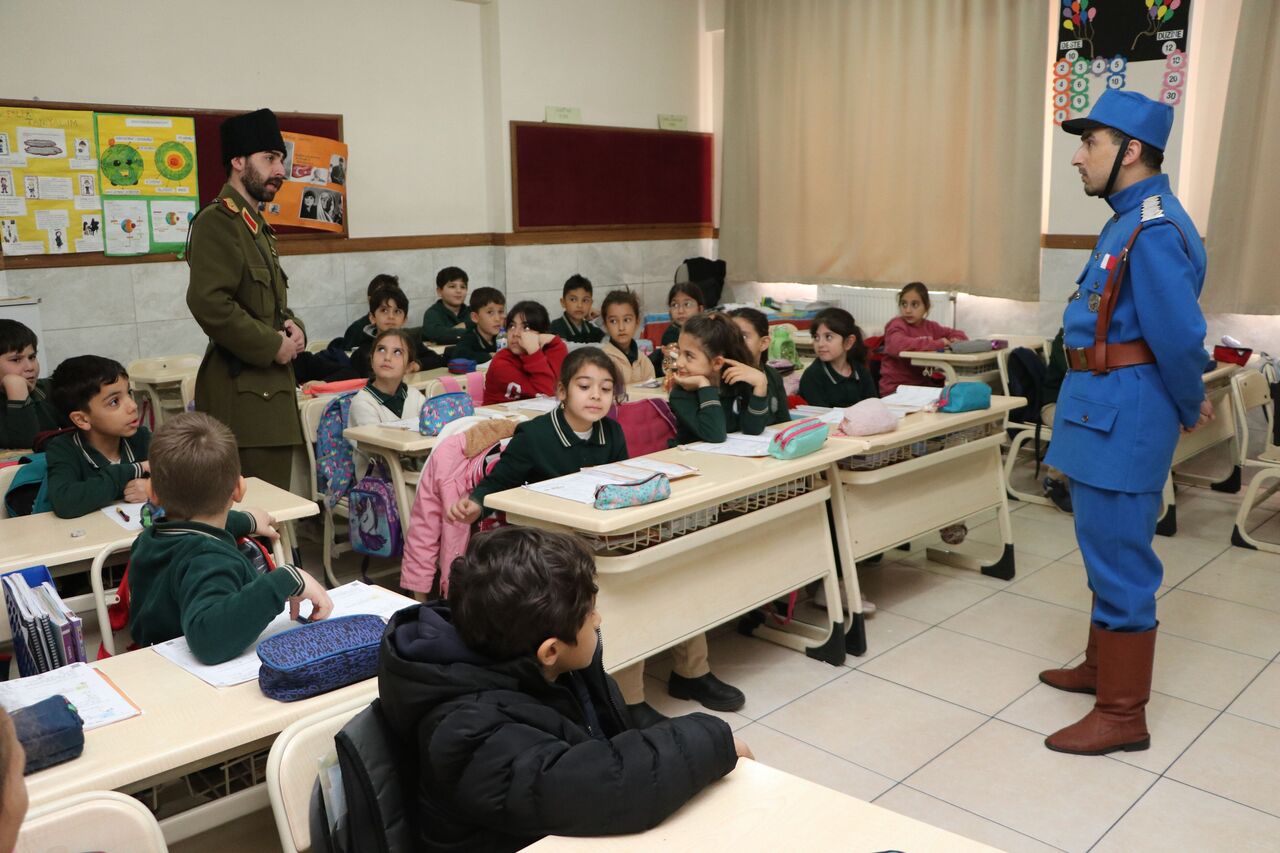 Kahramanmaraş’ta Tarihi Çat Kapı Ziyaretleriyle Milli Mücadele Anlatıldı (6)