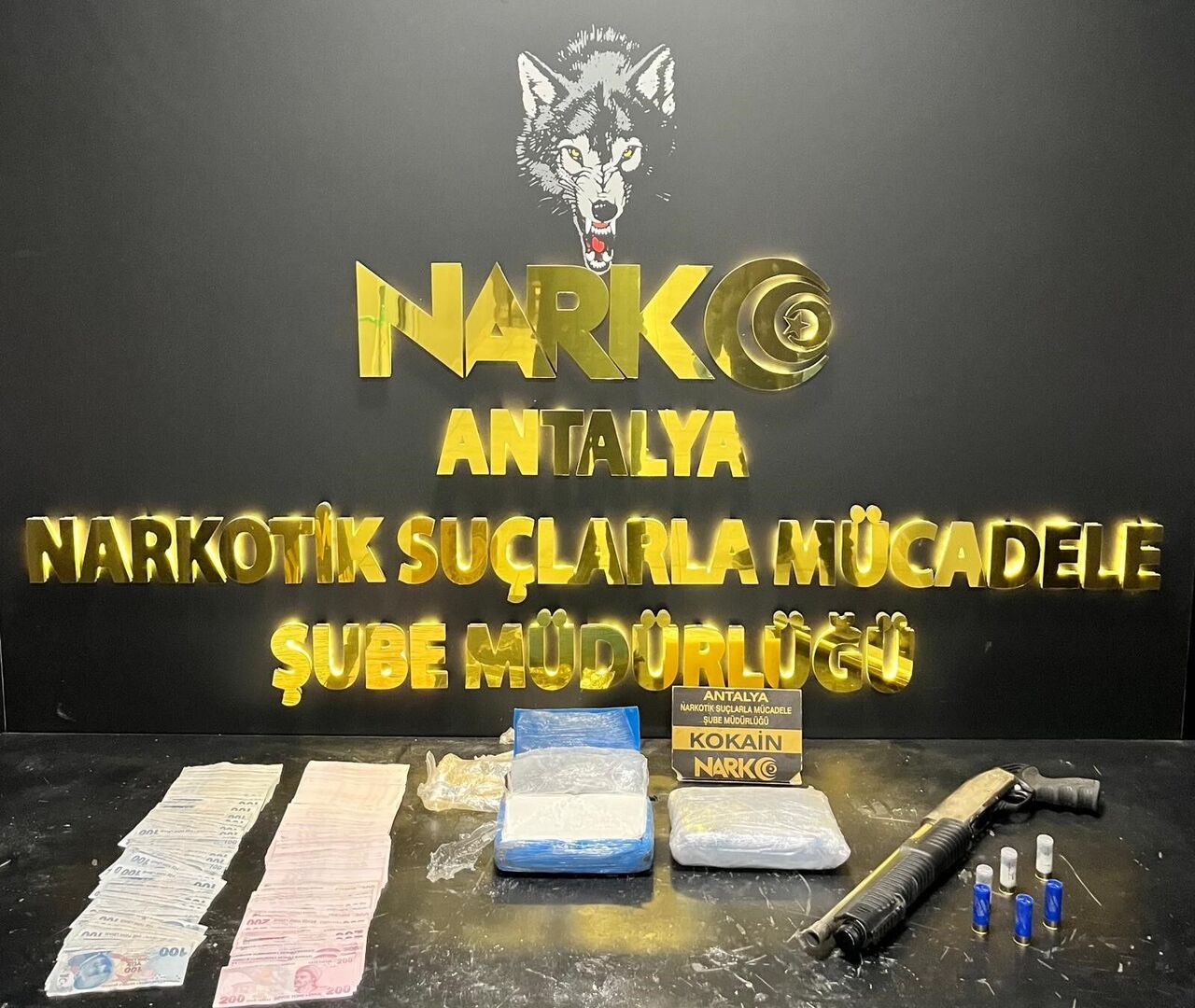 Narkotik Suçlarla Mücadele 20 Kişi Tutuklandı (6)