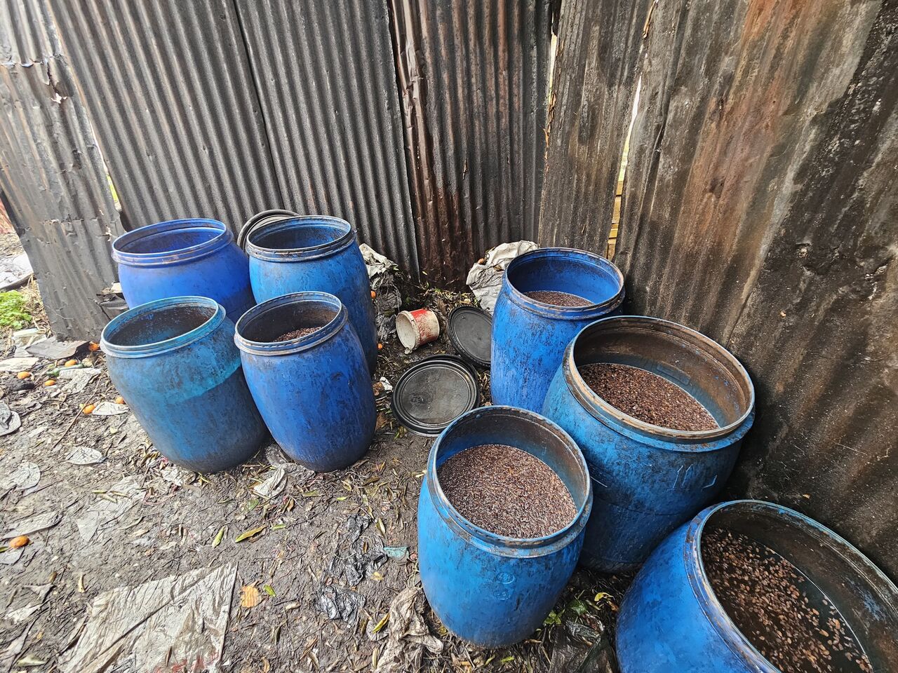 Polis Baskınıyla Sahte Alkol Deposu Ortaya Çıktı (1)