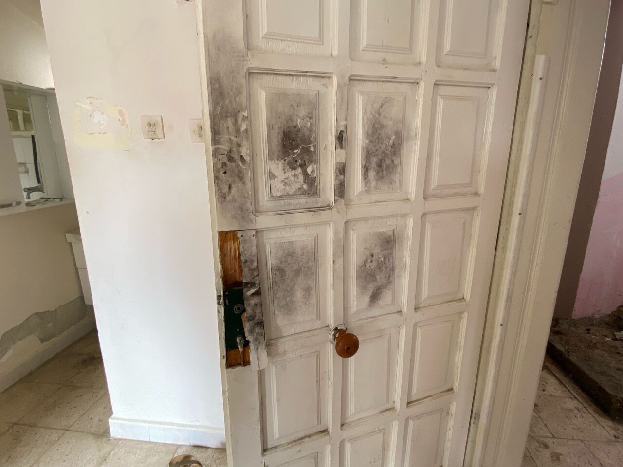 Büyük Şok! Eve Döndüğünde Evini Boş Buldu (2)