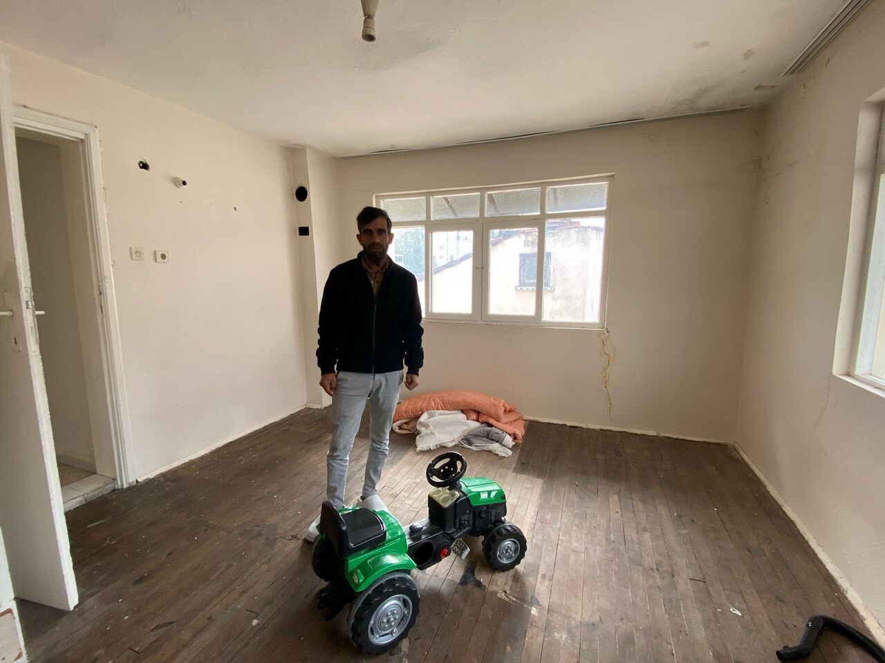 Büyük Şok! Eve Döndüğünde Evini Boş Buldu (4)