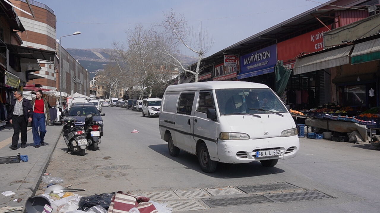 ''Kahramanmaraş'ta Geçici Çarşı Ücretsiz Değil! Esnaf Yine Kira Ödeyecek'' (3)
