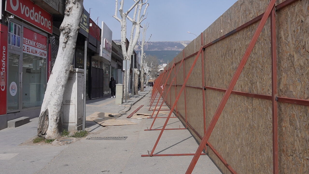 ''Kahramanmaraş'ta Geçici Çarşı Ücretsiz Değil! Esnaf Yine Kira Ödeyecek'' (4)