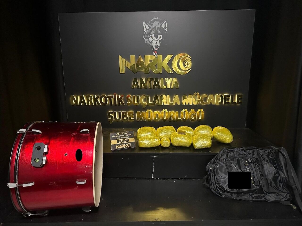 Yasaklı Madde Ticareti Yapan 16 Kişi Tutuklandı (4)