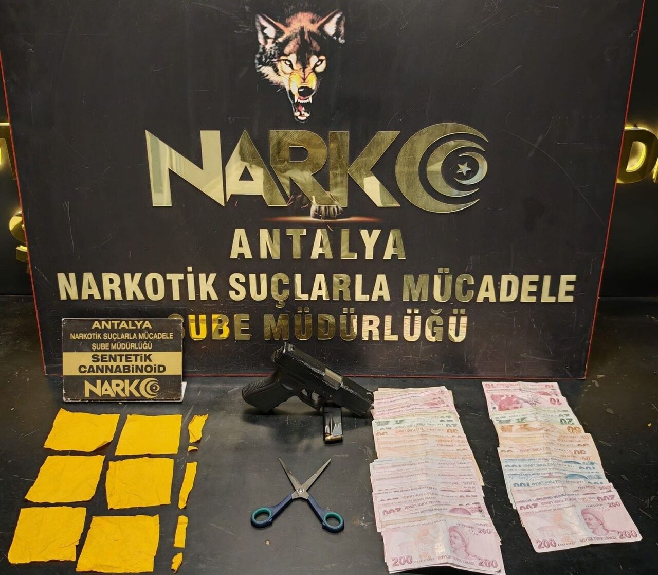 Yasaklı Madde Ticareti Yapan 16 Kişi Tutuklandı (5)