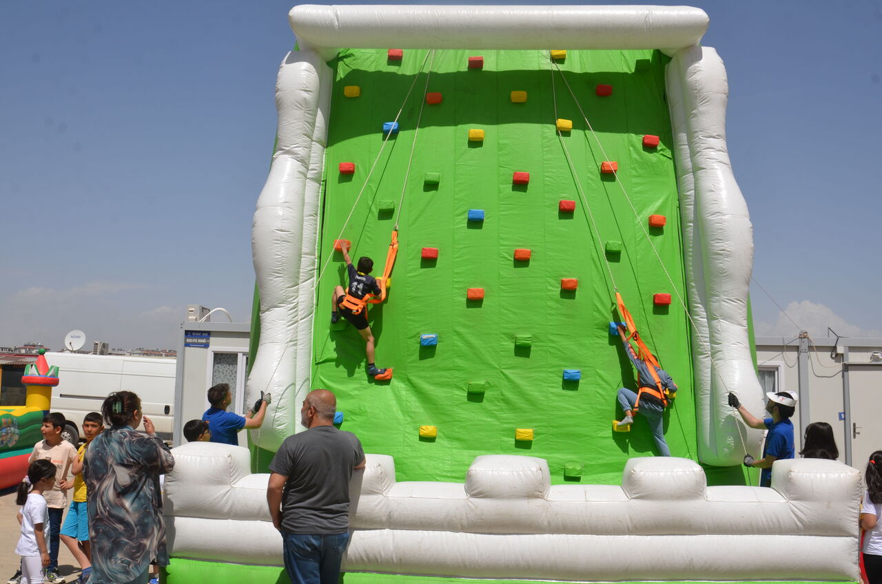 23 Nisan Coşkusu Kahramanmaraş’ta Sokaklara Taştı! (4)