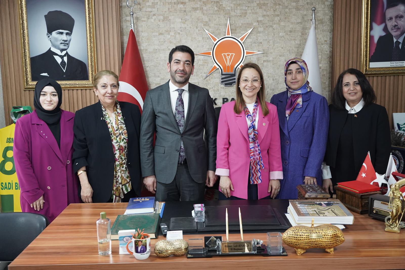 Ak Parti Kadın Kolları'ndan Kahramanmaraş'a Çıkarma (10)