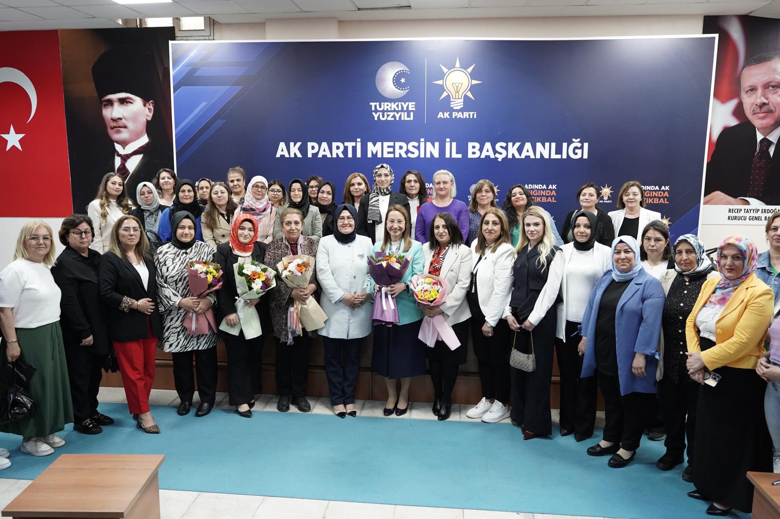 Ak Parti Kadın Kolları'ndan Kahramanmaraş'a Çıkarma (5)