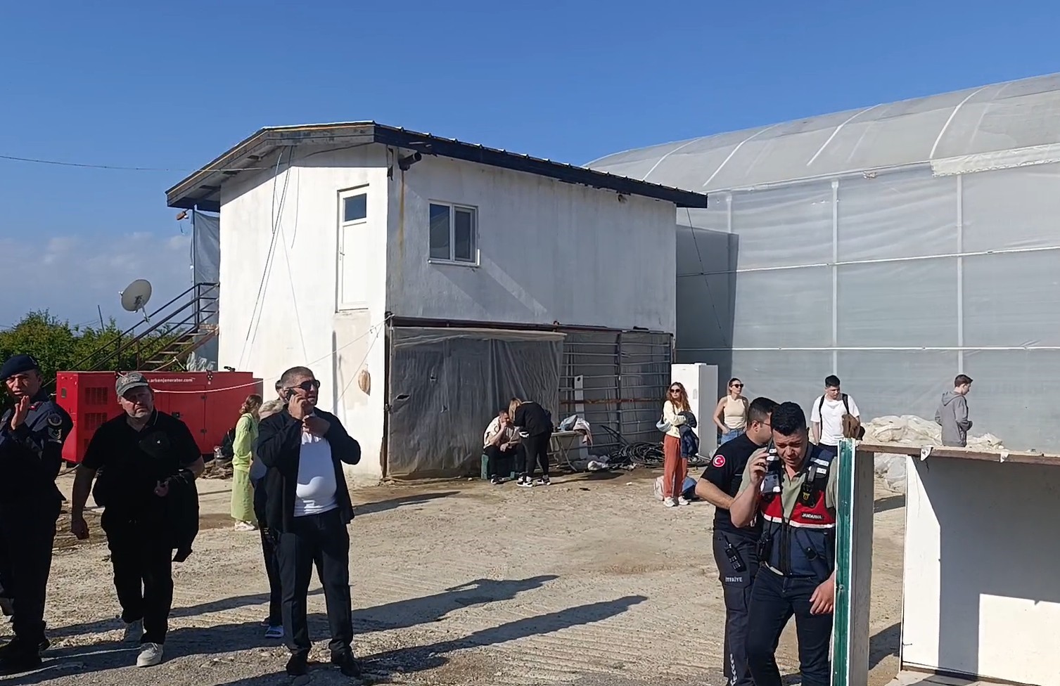 Antalya’da Tur Midibüsü Devrildi 18’I Rus Uyruklu 19 Kişi Yaralandı (4)