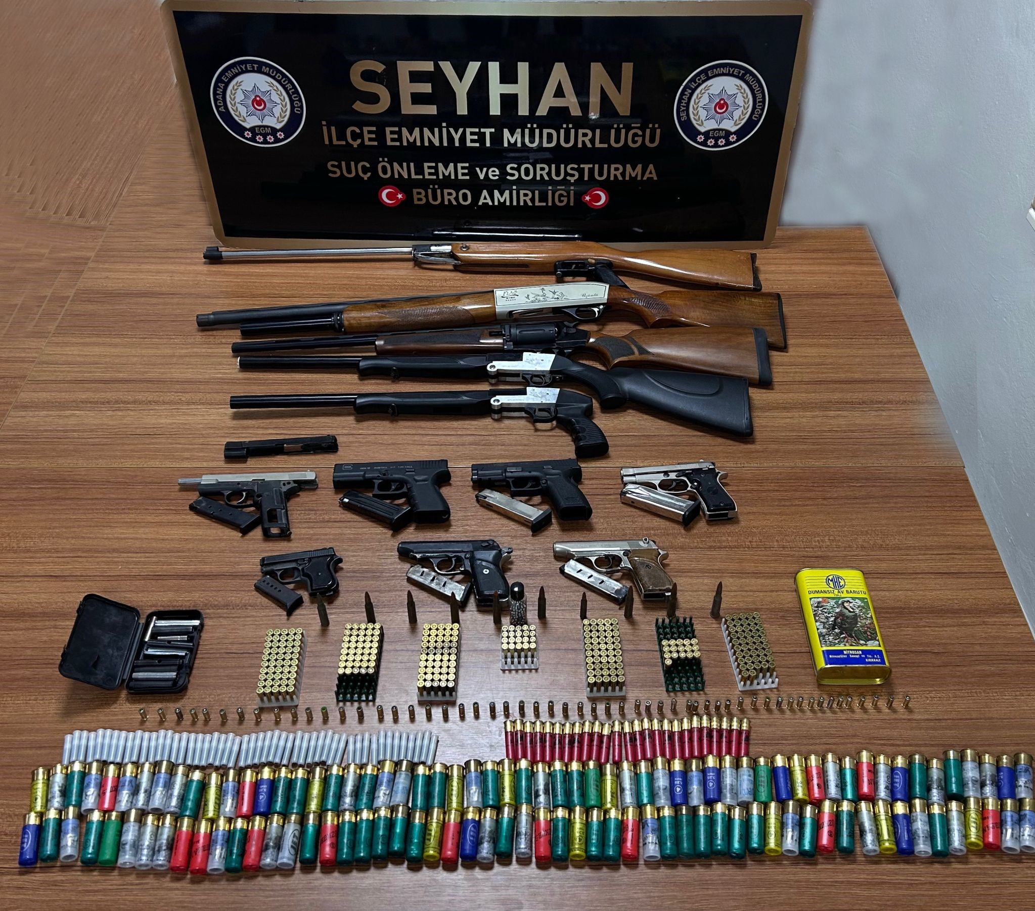 Evinde Cephanelik Çıktı Savunması Sosyal Medyada Olay Oldu (2)