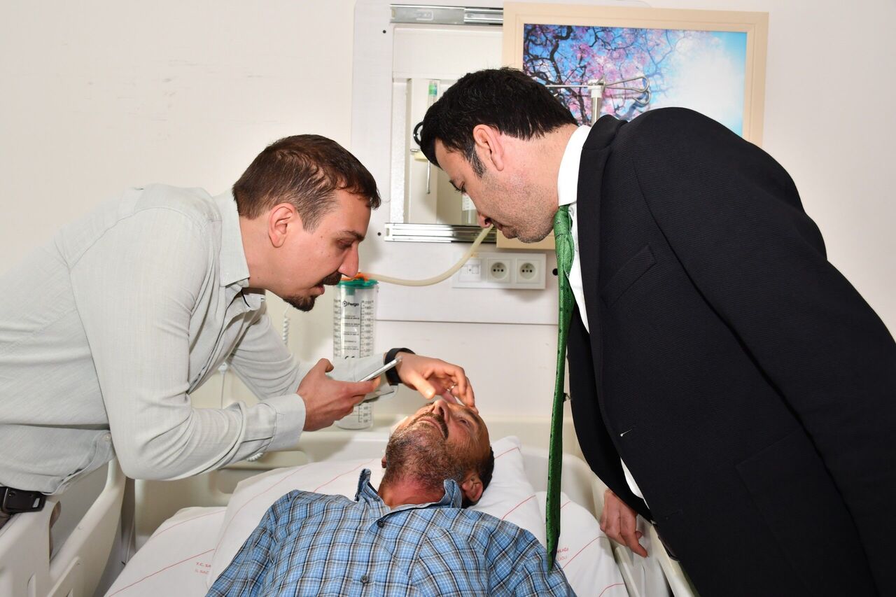 Göz Sağlığı Alanında Tarihi Bir İlk İlk Kornea Nakli Başarıyla Gerçekleşti (5)