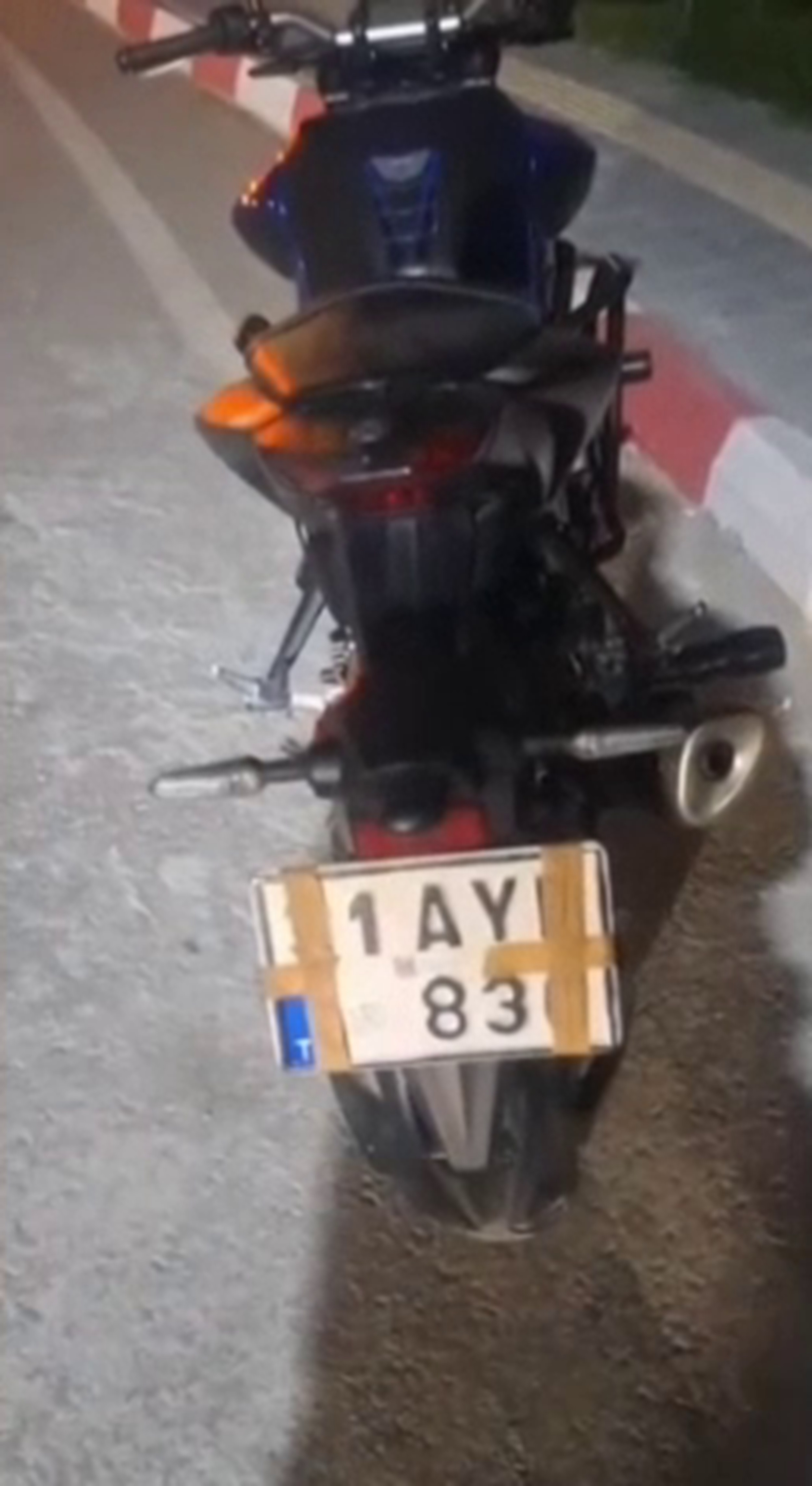 Hatay’da Plakasını Yara Bandı Ile Kapatan Sürücülere Ceza Yağdı (1)