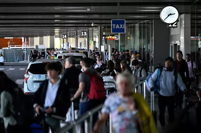 İspanya'da Elektrik Krizi: Ohal İlan Edildielektriklerin Kesildigi Ispanya Da Ohal Ilan 18564729 2011 M