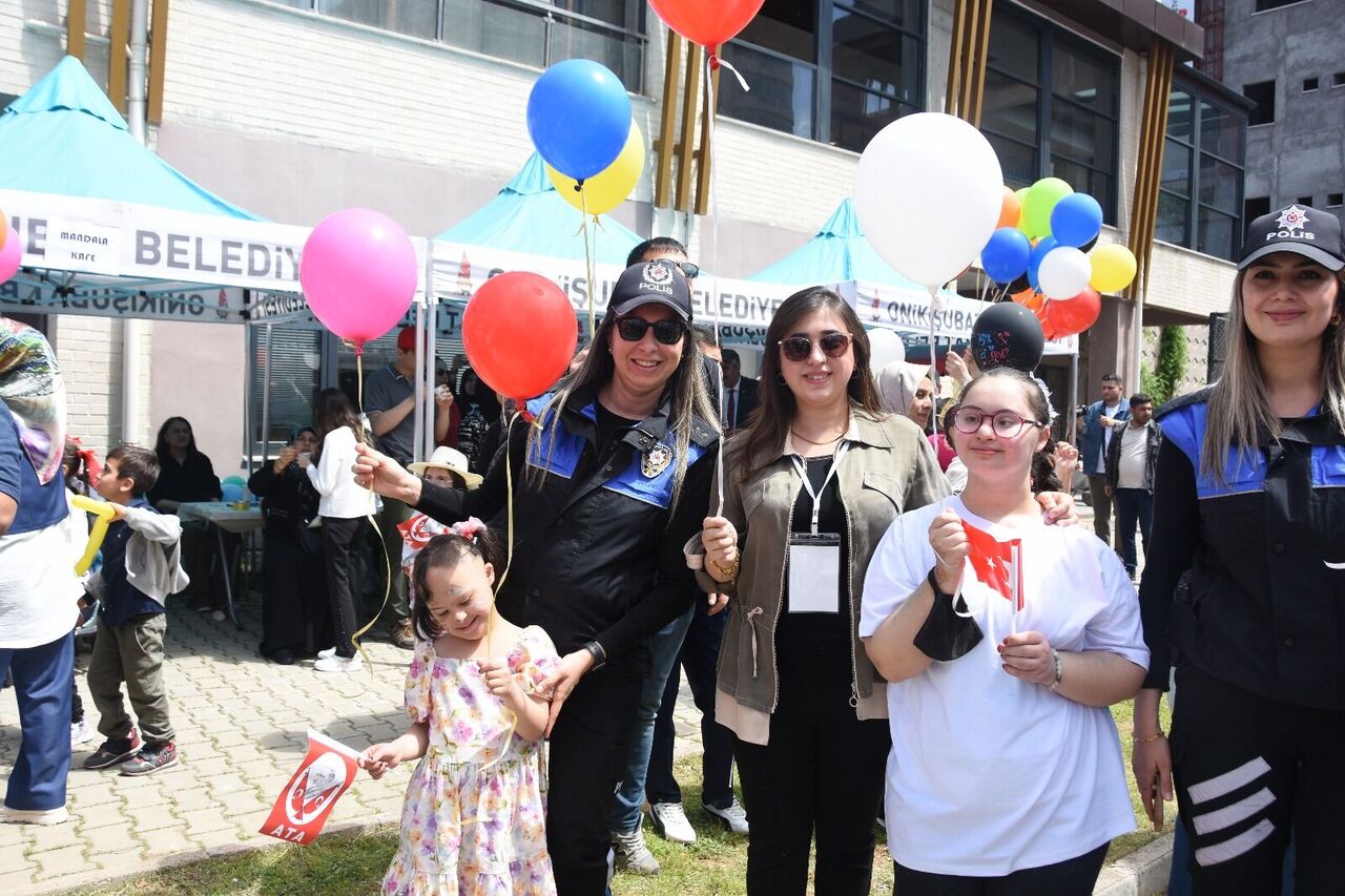 Kahramanmaraş Emniyeti, 23 Nisan’ı Çocuklarla Coşkuyla Kutladı (3)