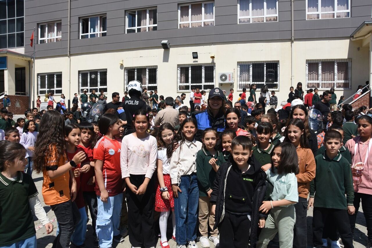 Kahramanmaraş Emniyeti, 23 Nisan’ı Çocuklarla Coşkuyla Kutladı (5)