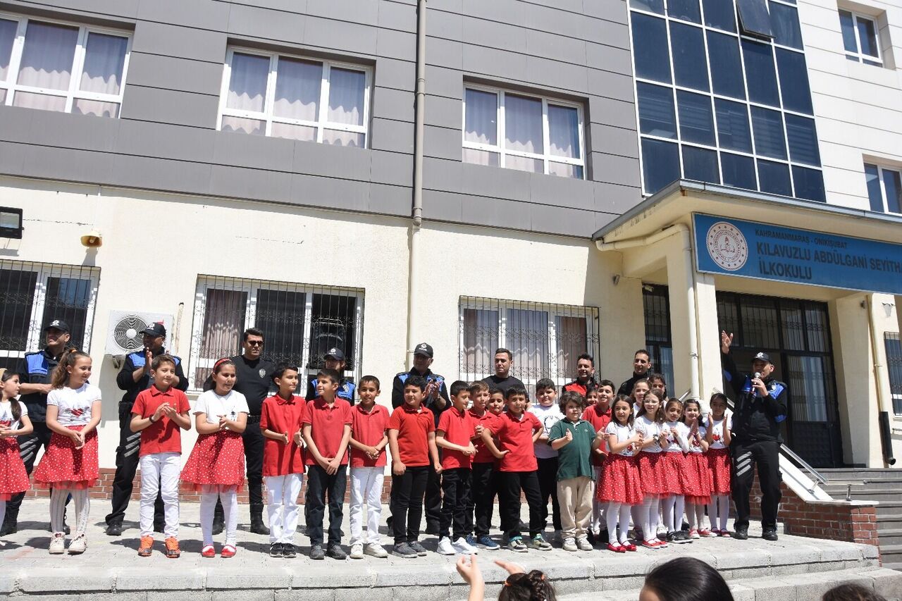 Kahramanmaraş Emniyeti, 23 Nisan’ı Çocuklarla Coşkuyla Kutladı (6)