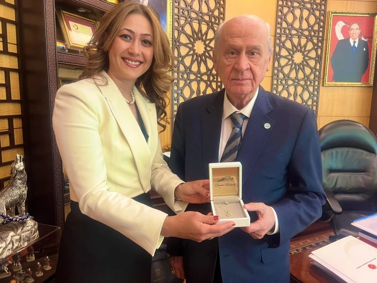 Kahramanmaraşlı Vekilin Kızından Bahçeli’ye Roblox Talebi! (1)